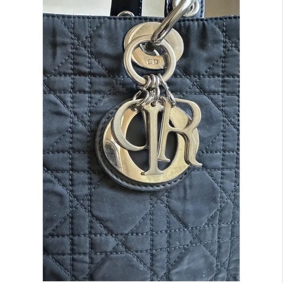 Lady Dior handbag in cannage black medium size - Picture 4 of 11